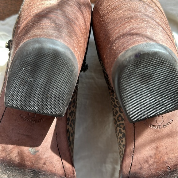 LIBERTY BLACK Leopard Leather Booties - Size 8.5 - Picture 7 of 8